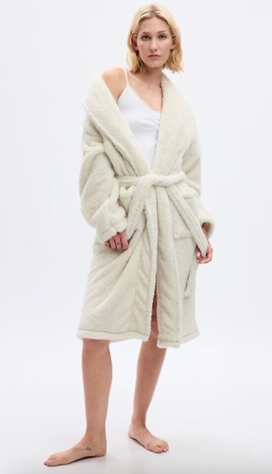 Barefoot Dreams Robe Dupes That Are Luxe For Way Less