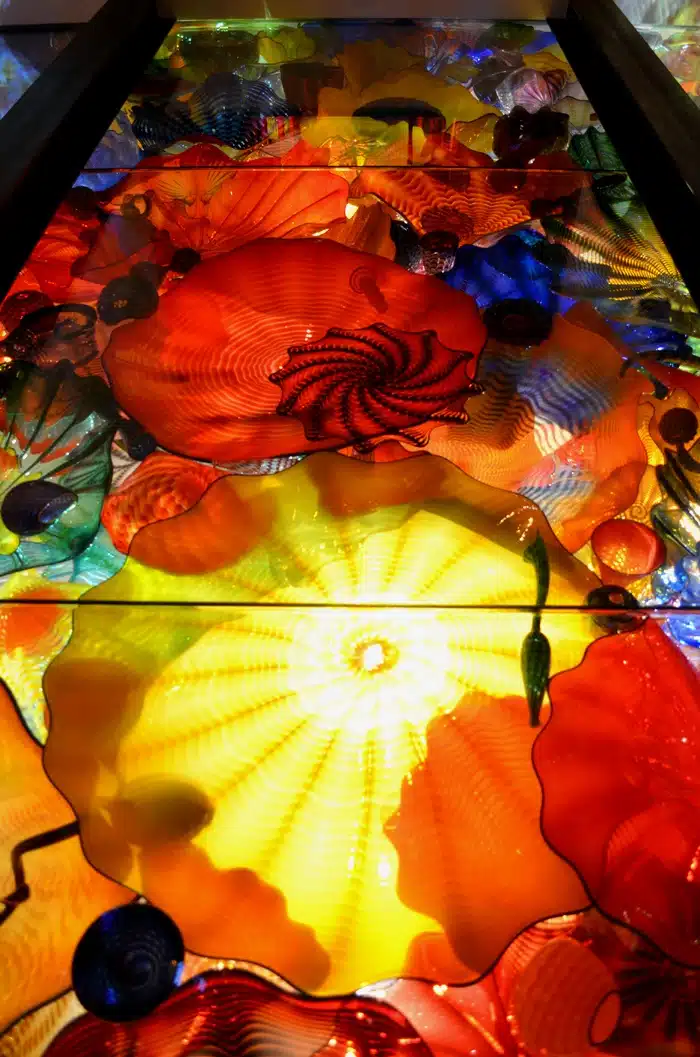 chihuly garden glass