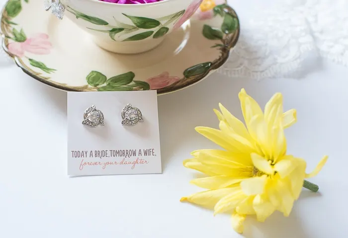 bridal party gift ideas