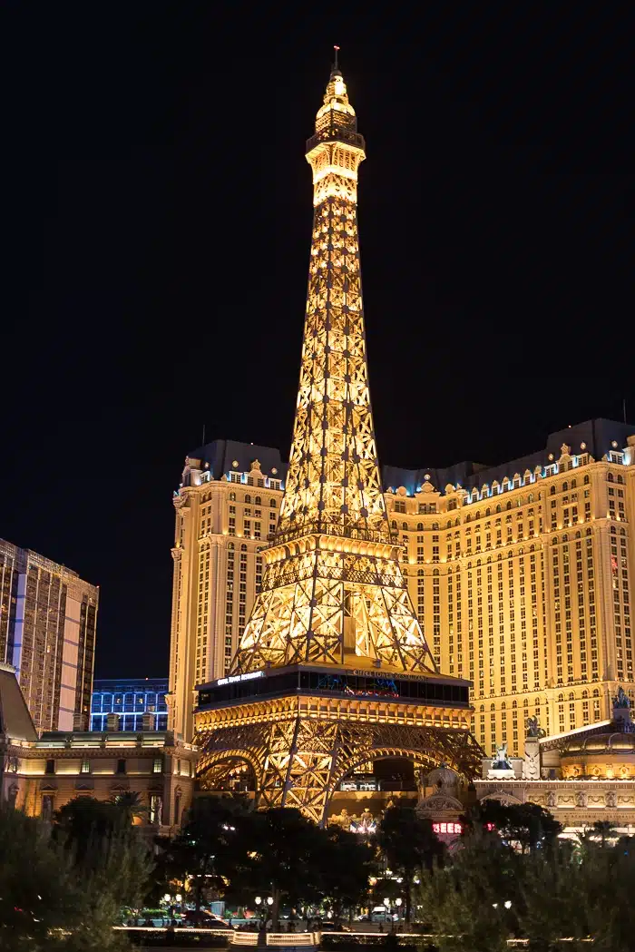 Las Vegas Itinerary, by Travel Blogger What The Fab