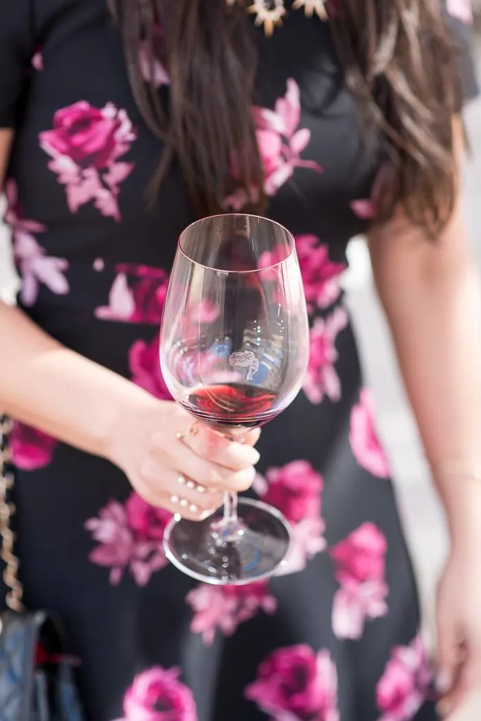 what to wear wine tasting