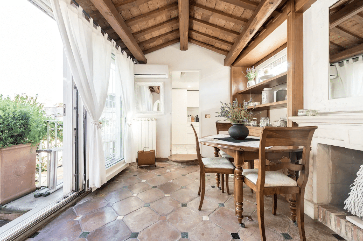 Airbnbs in Rome, by Travel Blogger What The Fab