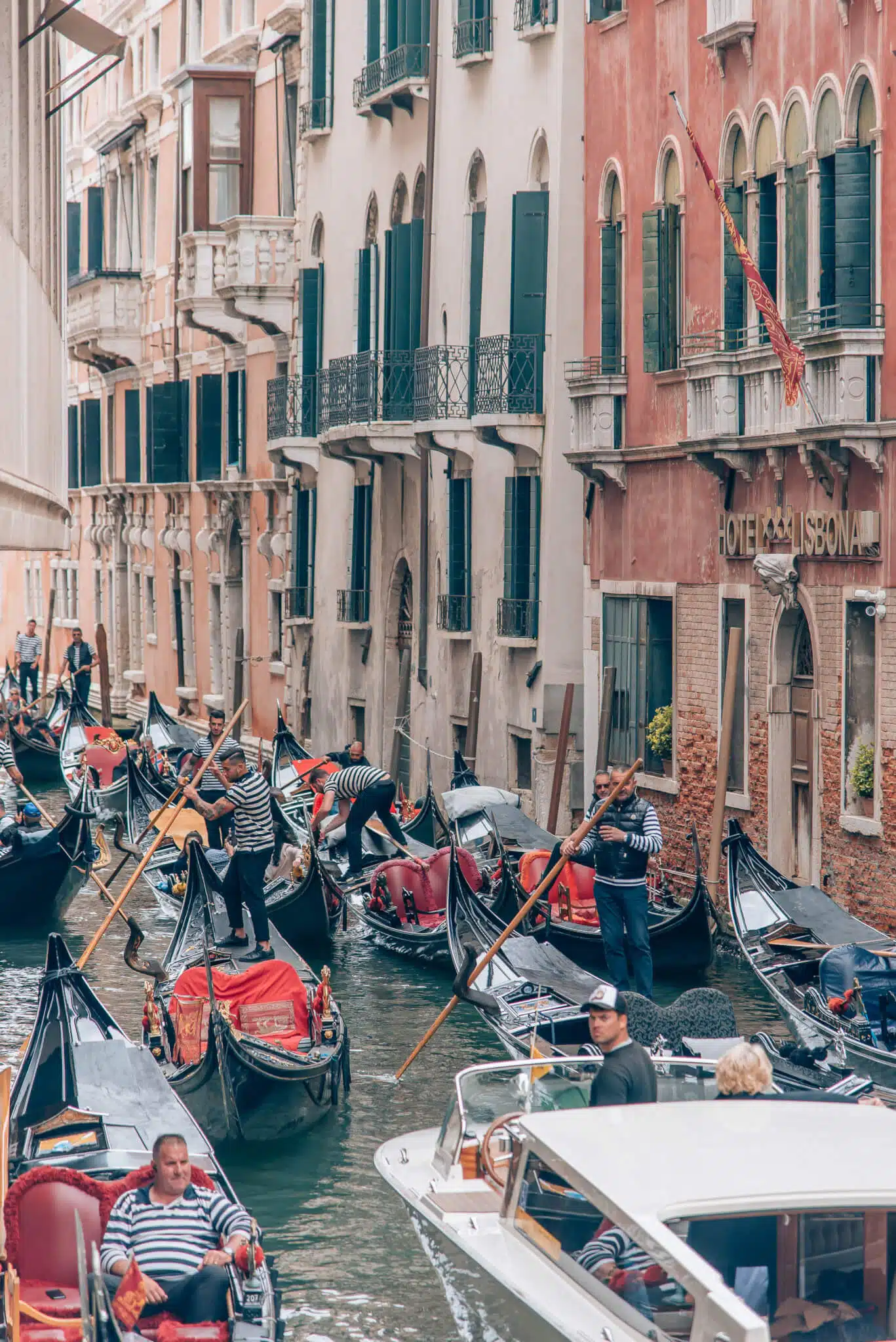 what to see in venice, by top travel blogger What The Fab