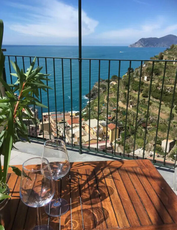 10 AMAZING Cinque Terre Airbnbs You'll Want To Book Now | 2023