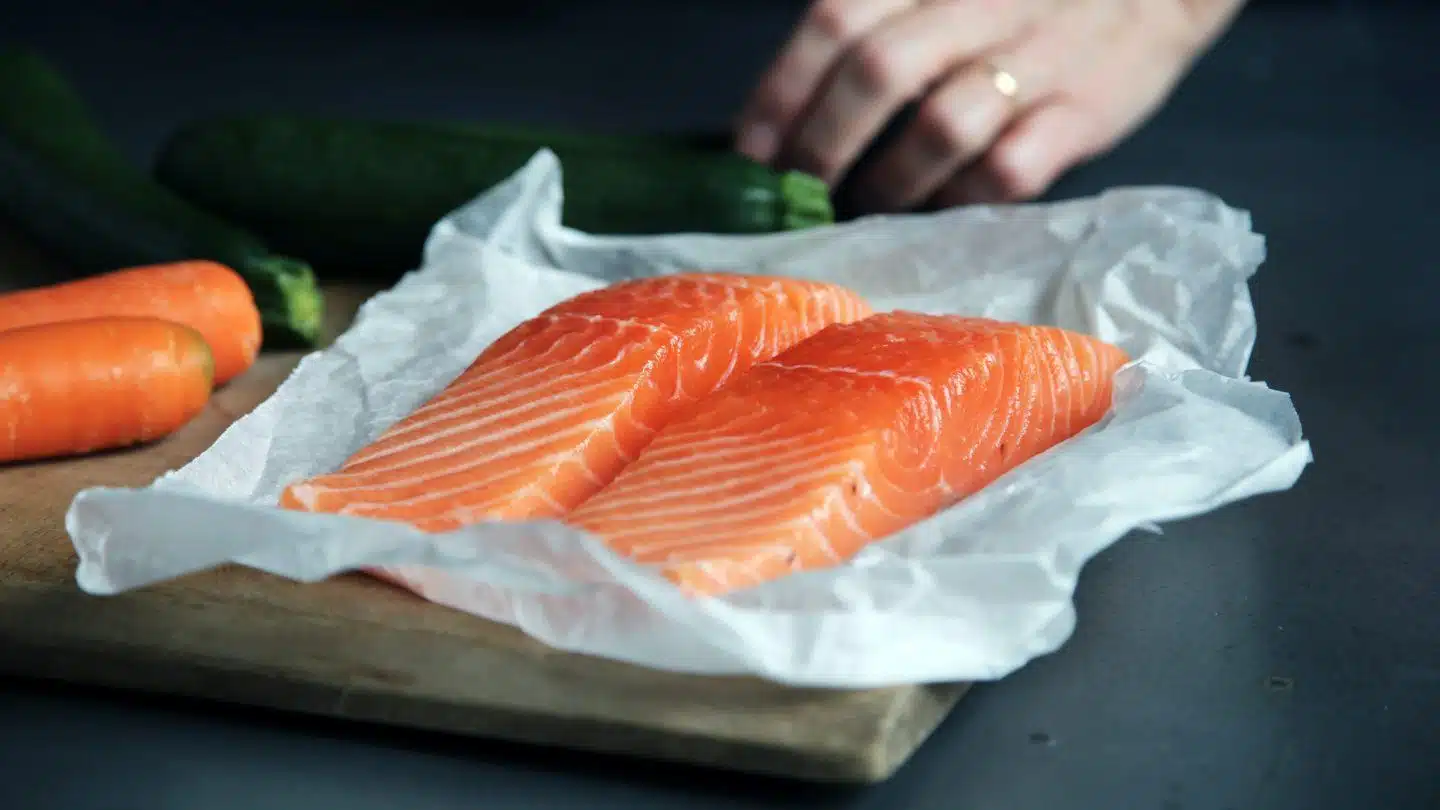 Easy baked salmon recipe, by lifestyle blogger What The Fab