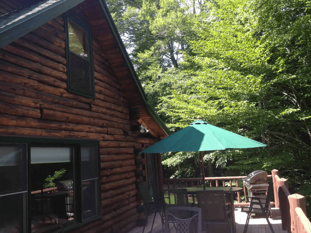 The Best Lake Airbnbs for the Ultimate Trip 2023