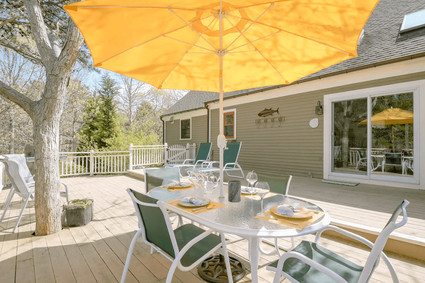 8 Luxurious Cape Cod Airbnbs for the BEST Stay 2023