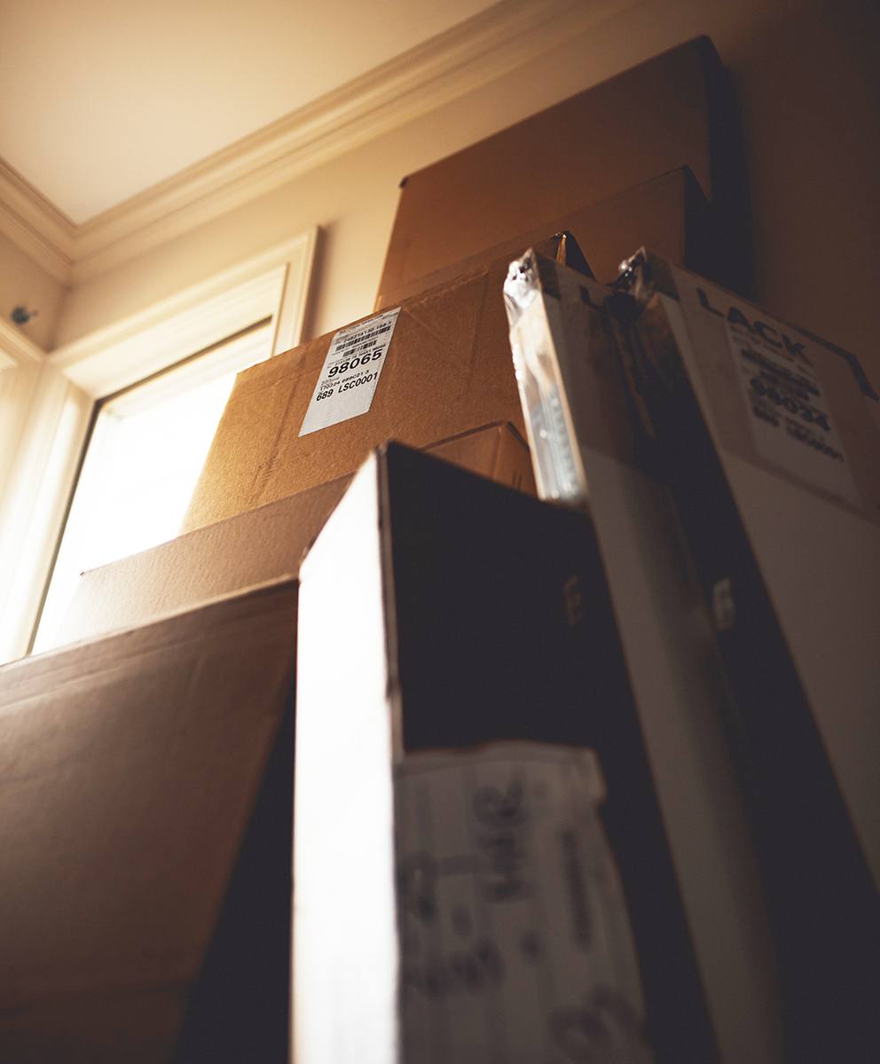 Moving out tips, by lifestyle blogger What The Fab