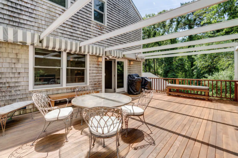 8 BEST Rentals: Airbnb Martha's Vineyard for an Unforgettable Trip 2023