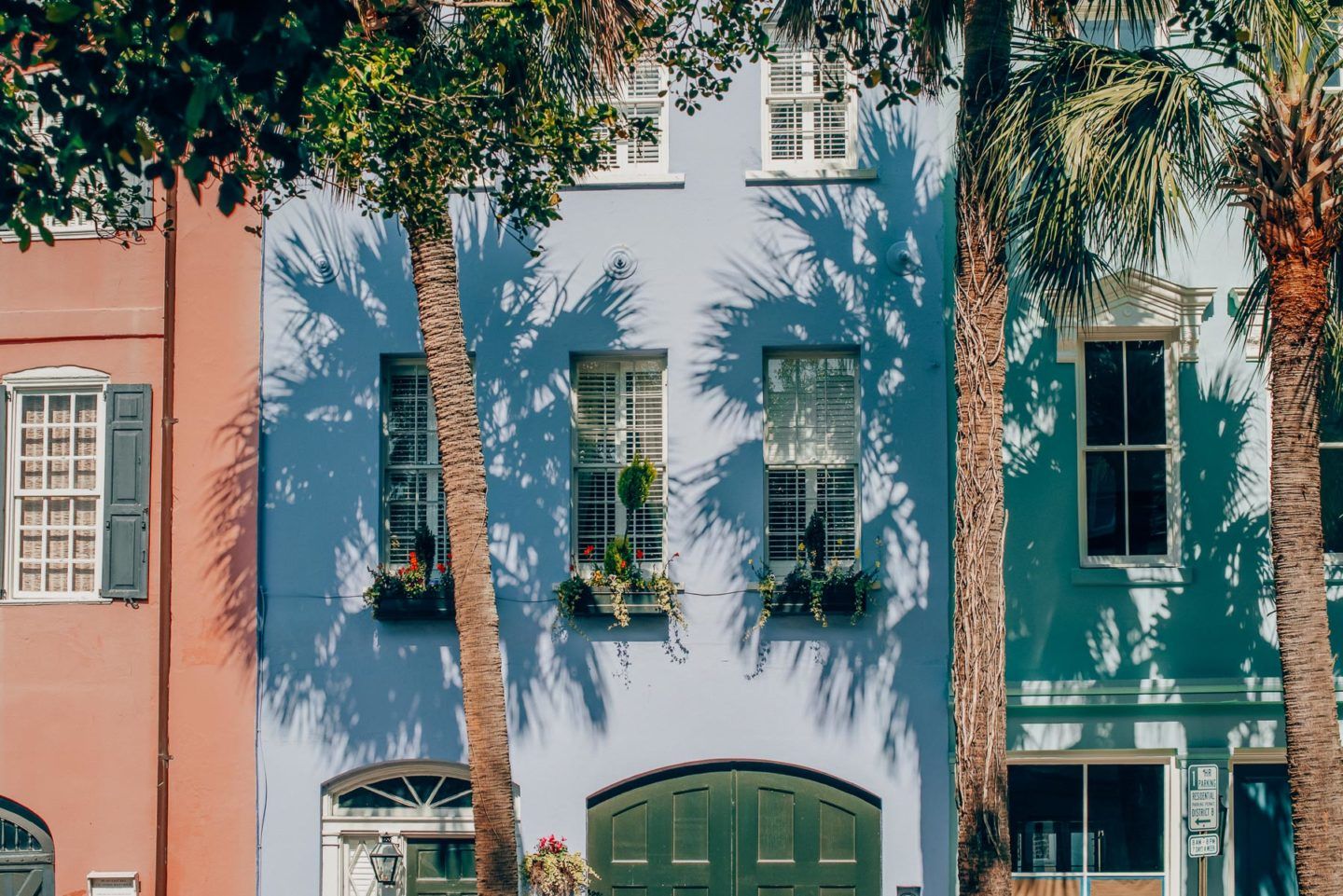 Romantic things to do in Charleston SC, by travel blogger What The Fab