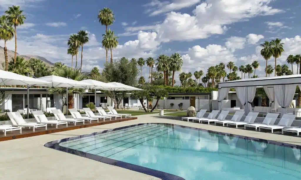 Palm Springs Luxury Hotels, by Travel Blogger What The Fab