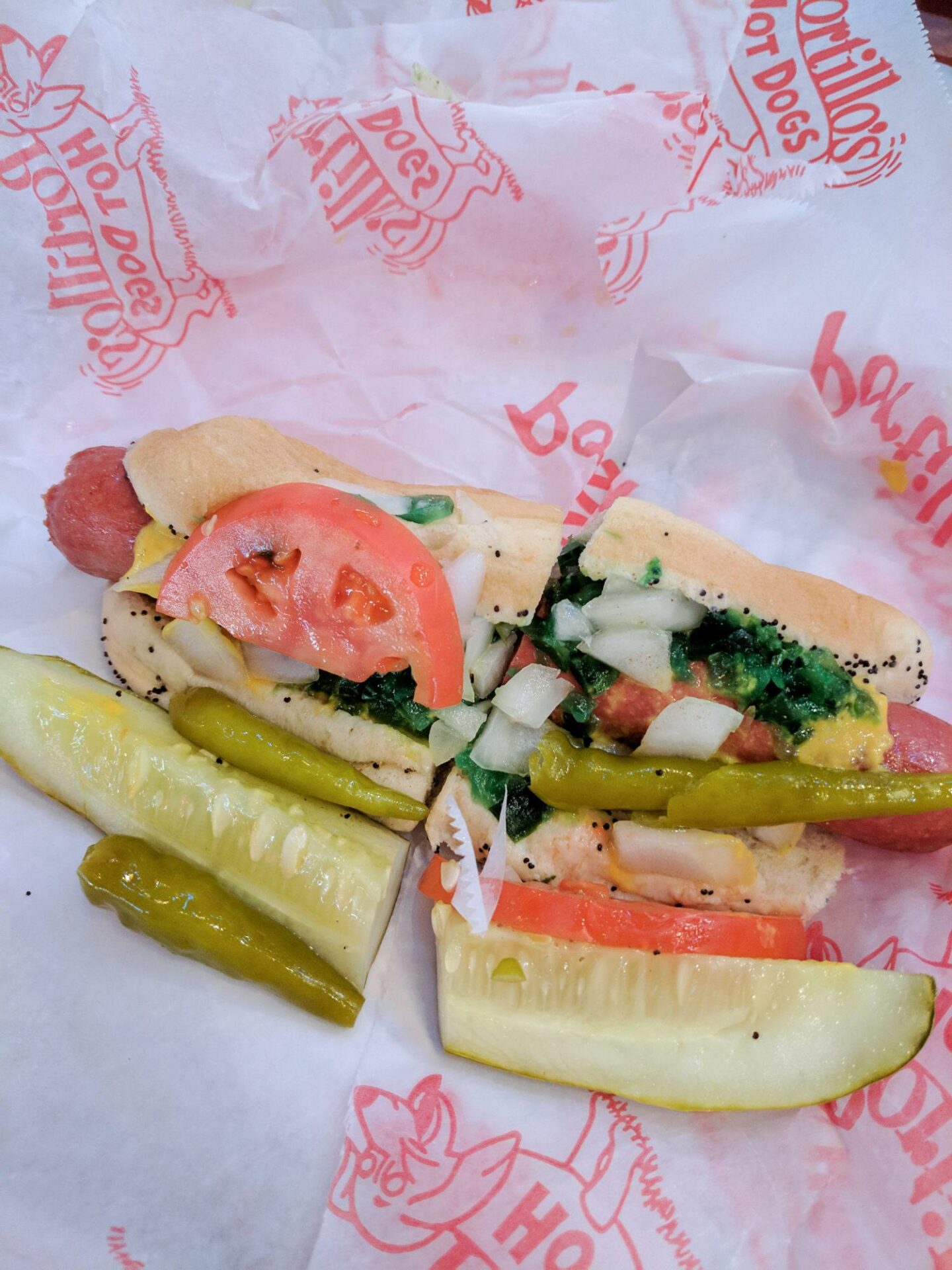 Famous Chicago foods you have to try, by travel blogger What The Fab