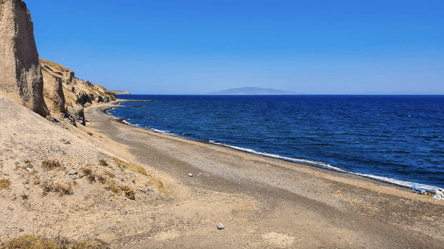 Beaches in Santorini Greece, by Travel Blogger What The Fab