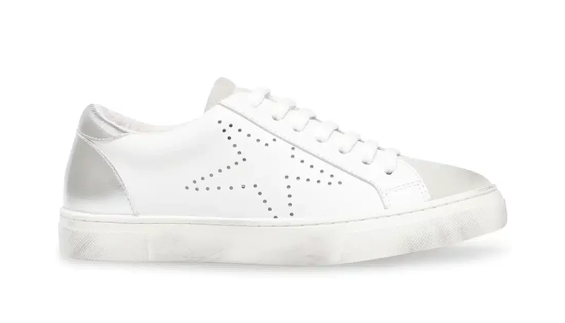 Steve Madden REZZA Star Sneaker in white leather.
