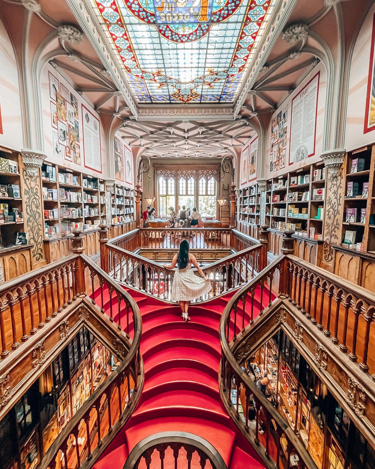 livraria lello Harry Potter, by travel Blogger What The Fab
