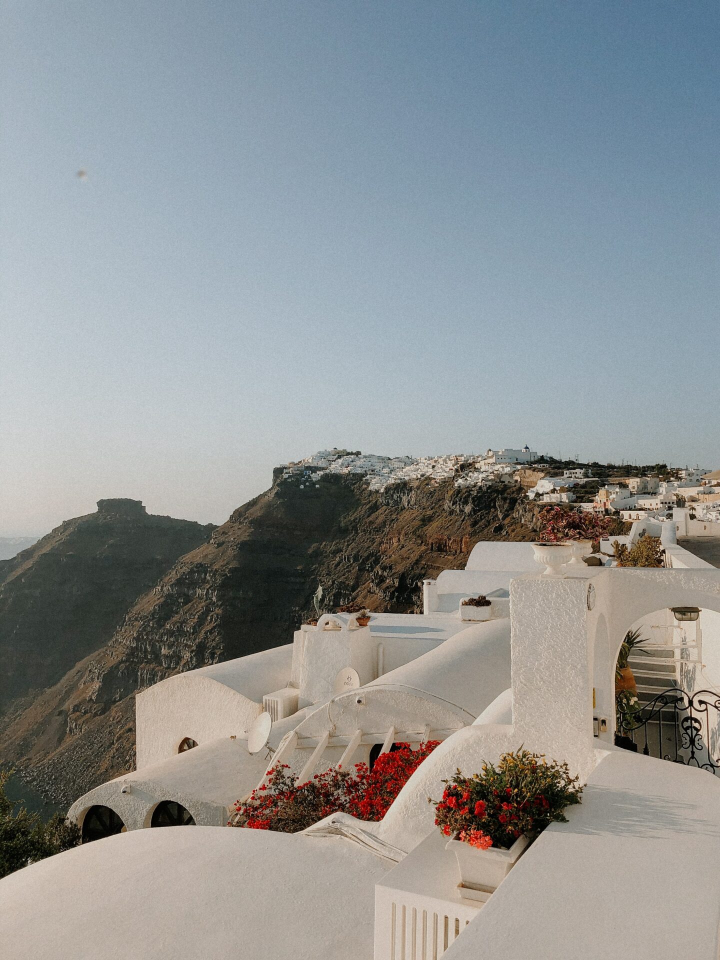 nightlife in santorini, by blogger what the fab