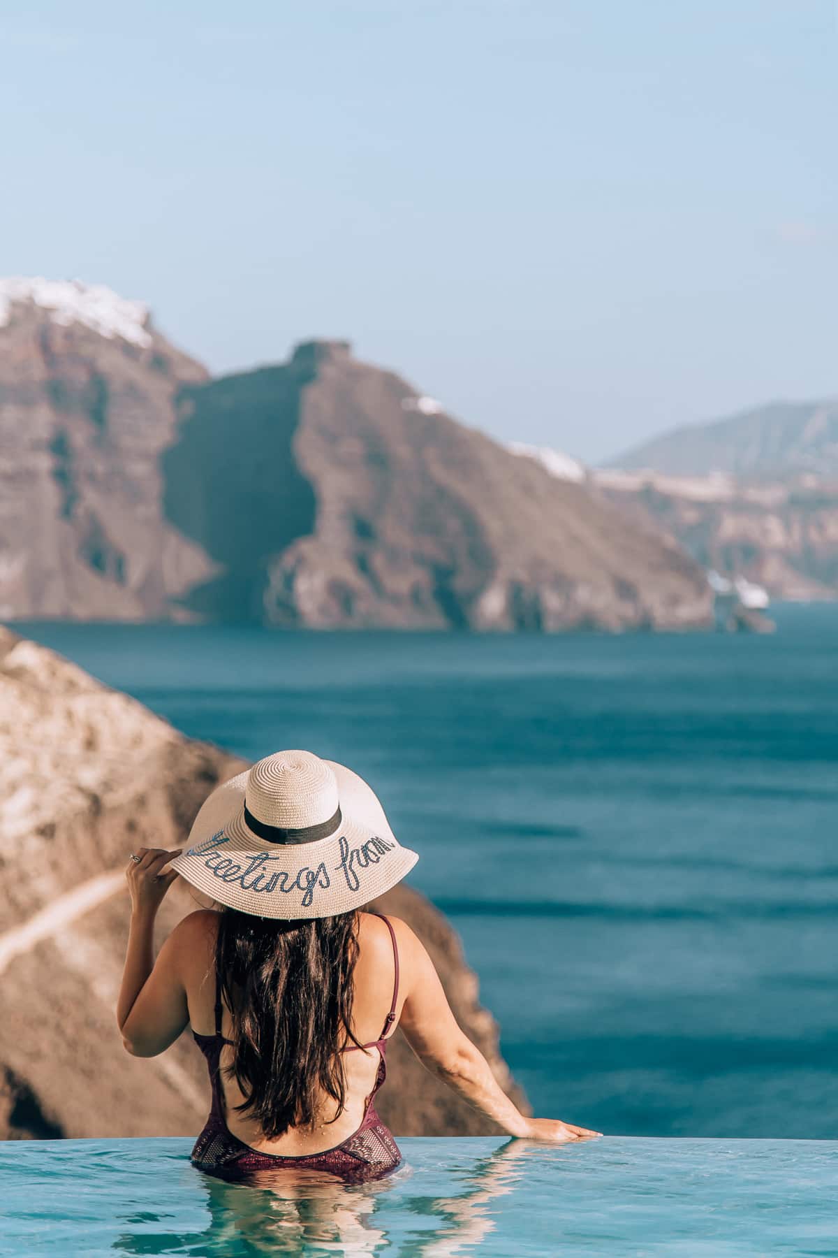 The best Santorini views, by travel blogger What The Fab