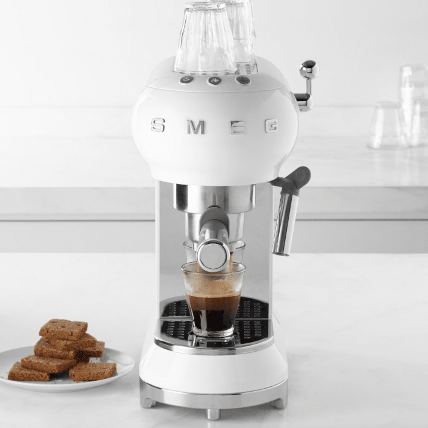 Smeg Coffee Maker, by Blogger What The Fab