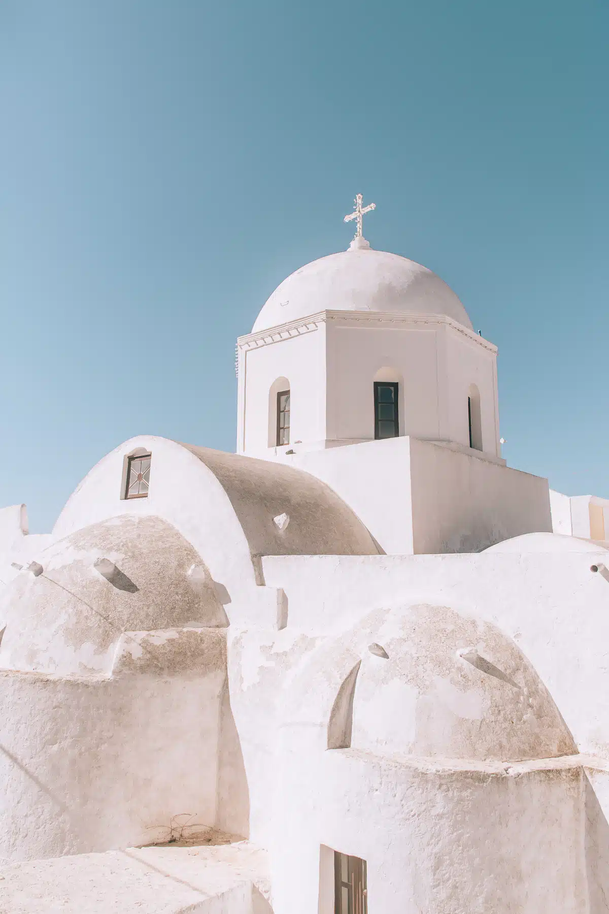 Exploring Megalochori Santorini, by travel blogger What The Fab