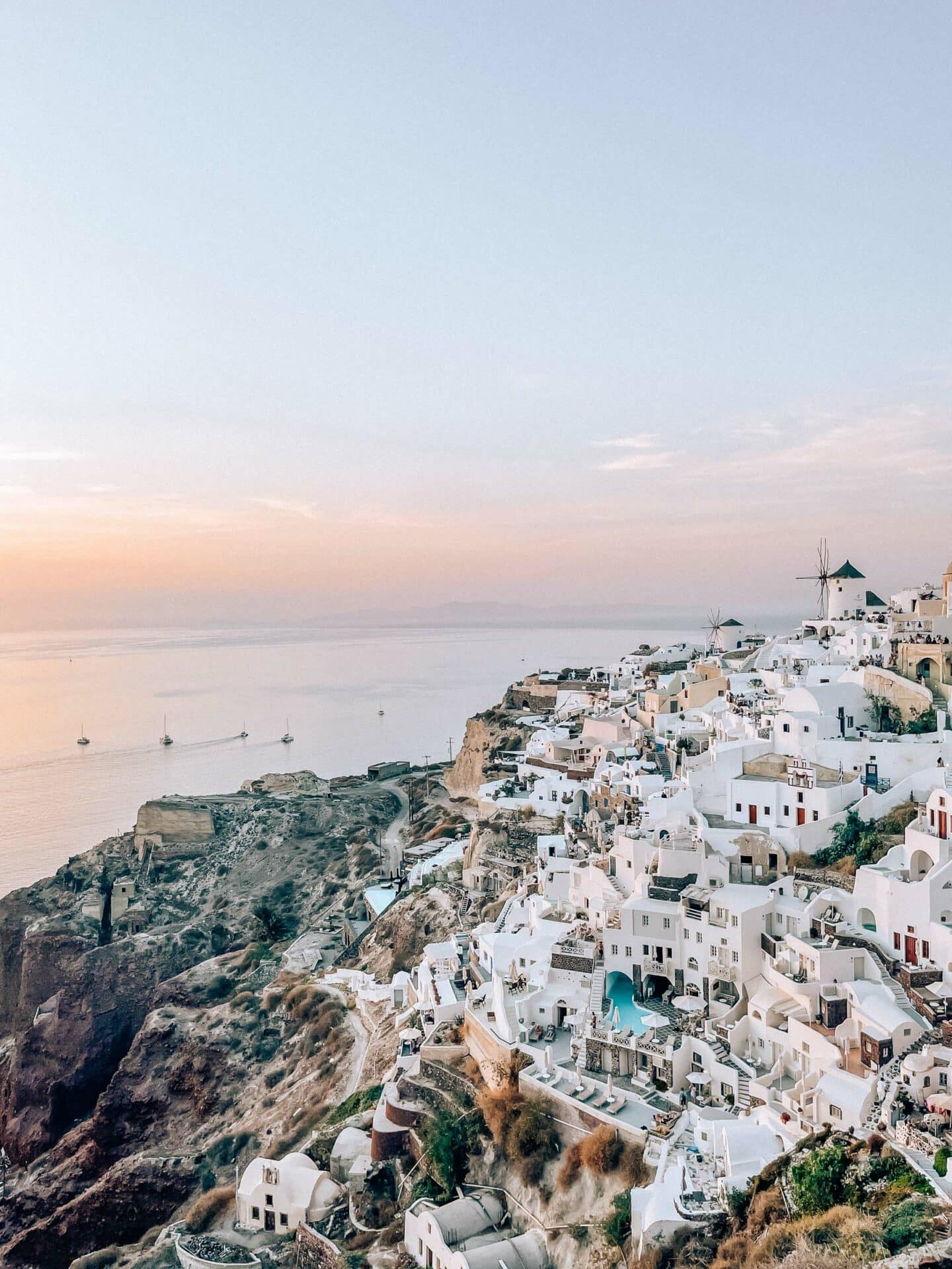 The best Santorini sightseeing, by travel blogger What The Fab