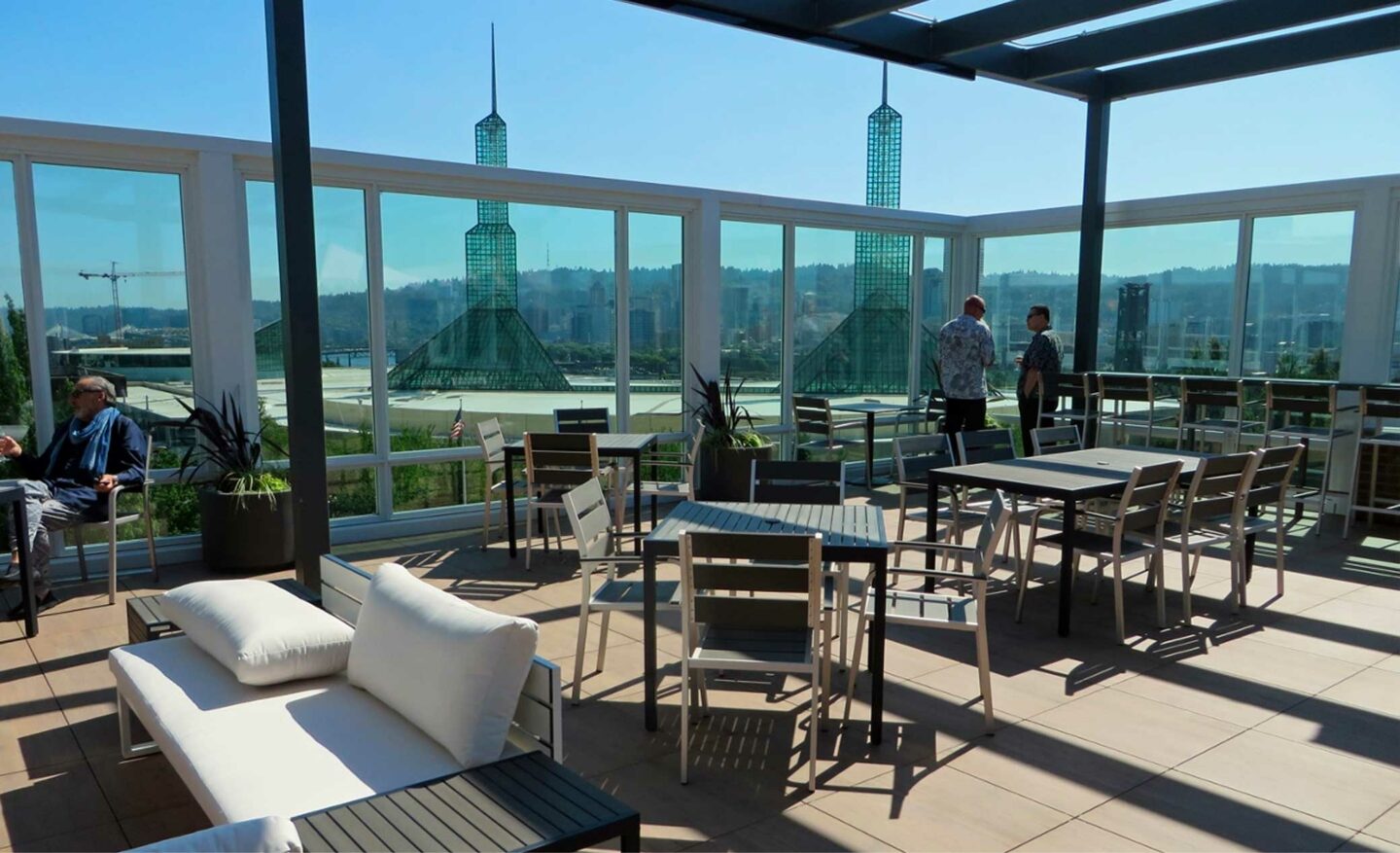 The best rooftop bars in Portland by travel blogger What The Fab