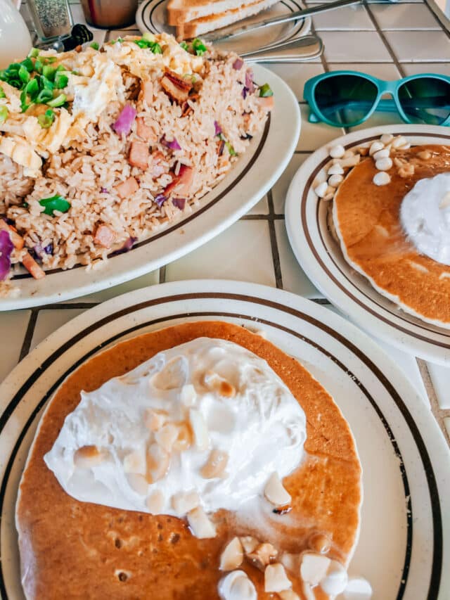 BEST Breakfast In Maui: 8 Can't-Miss Restaurants