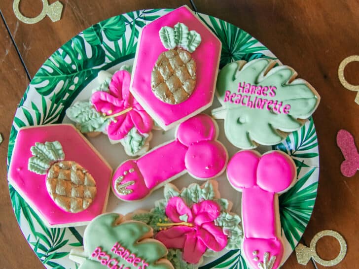 Tropical bachelorette party ideas, by lifestyle blogger What The Fab