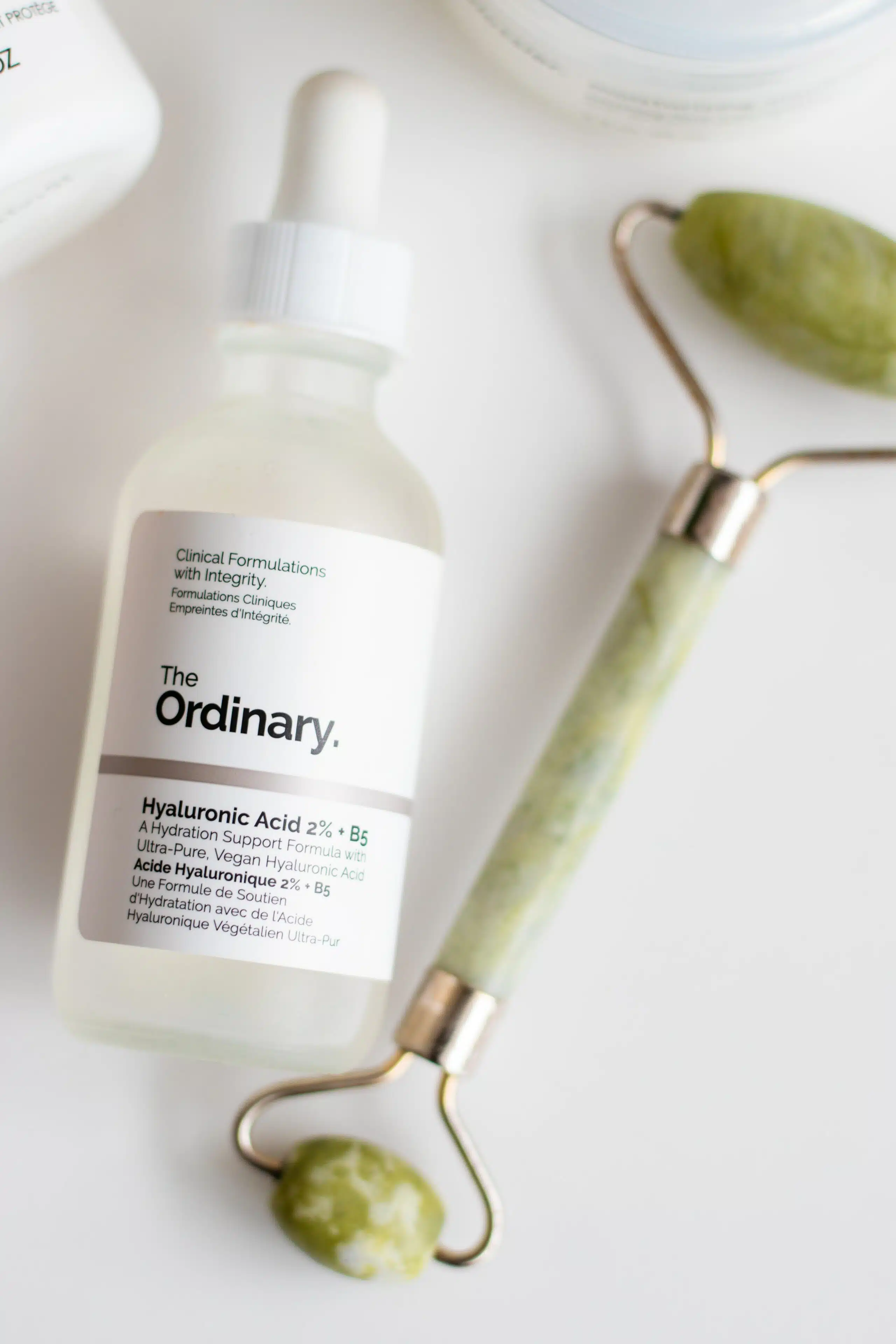 Can I use niacinamide with hyaluronic acid, by beauty blogger What The Fab