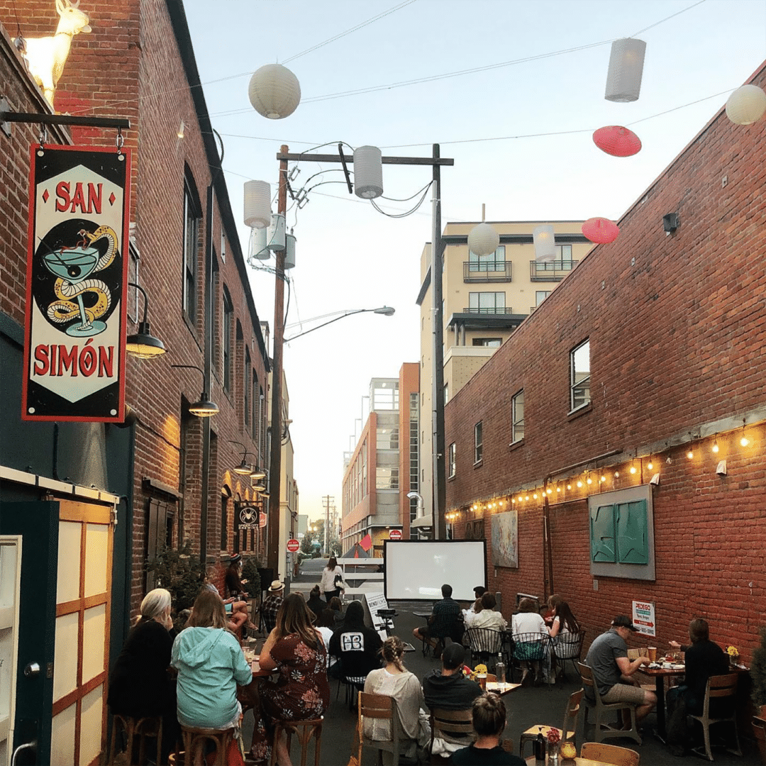 11 Can'tMiss Bars in Bend Oregon