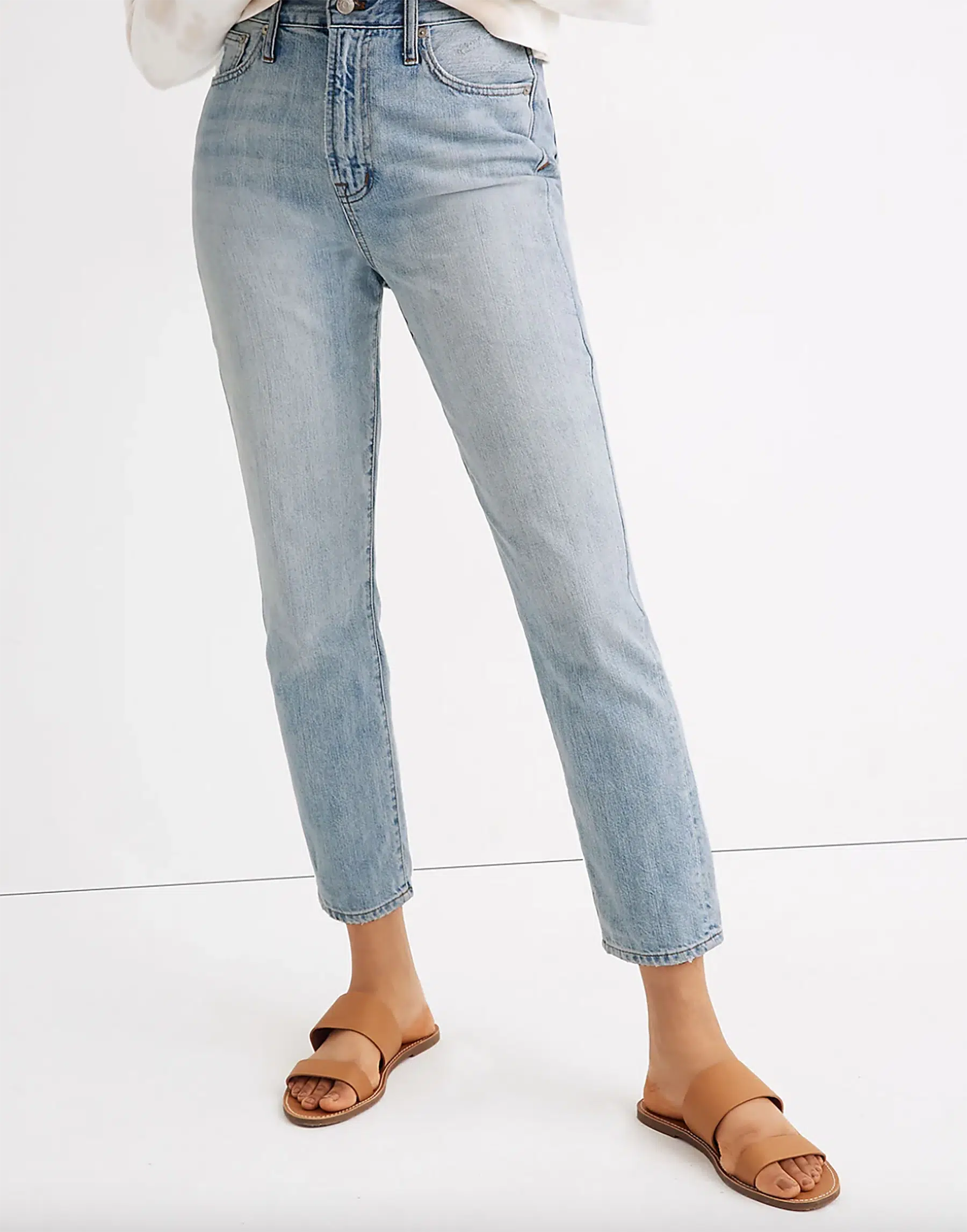 6 Flattering Jeans for Pear-Shaped Bodies