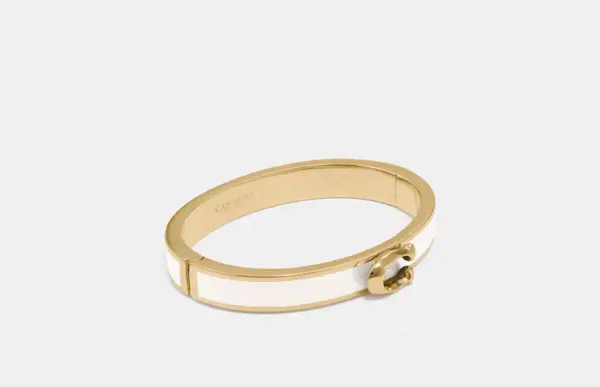 Top Hermes bracelet dupes, by fashion blogger What The Fab