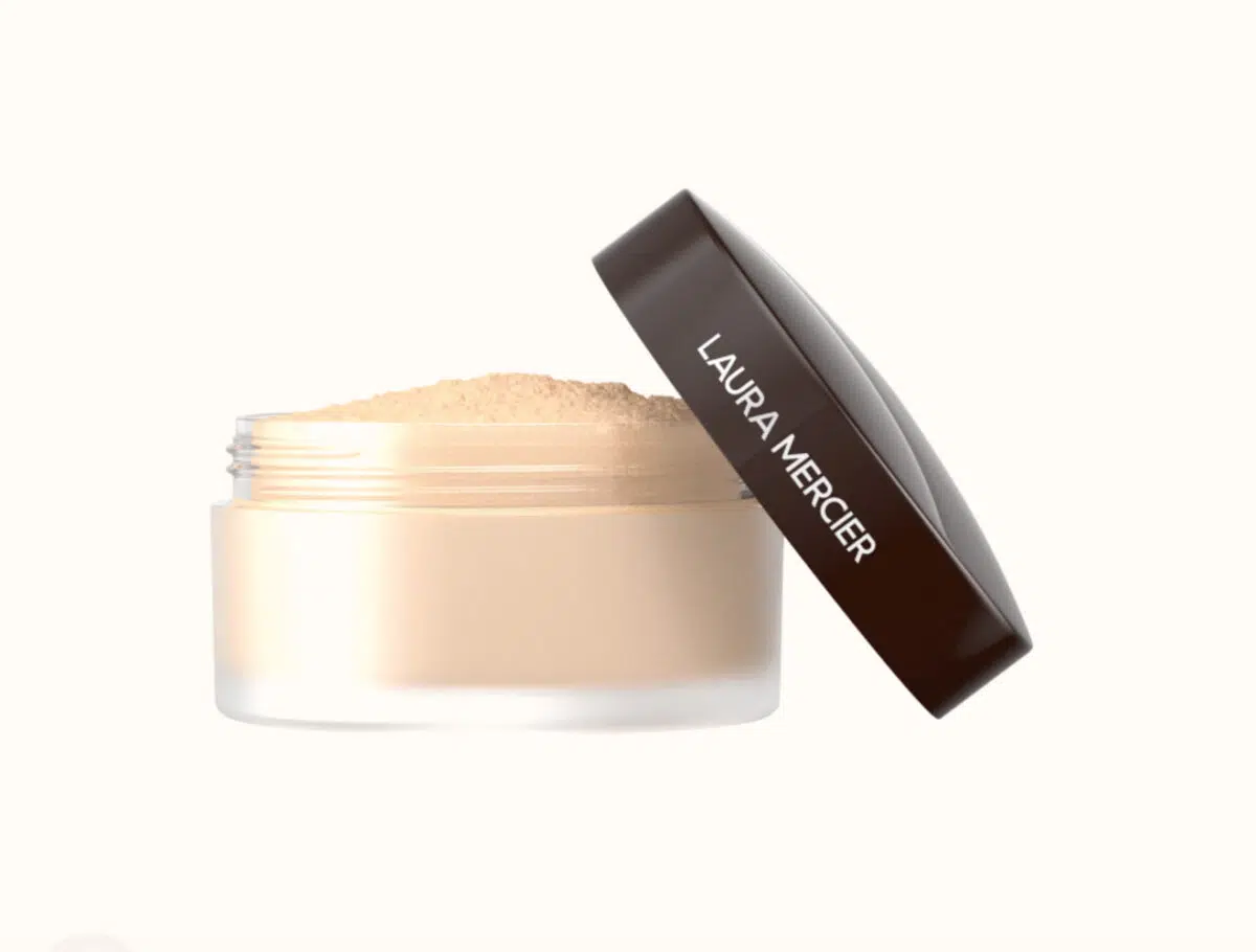 Best face powder for mature skin, by beauty blogger What The Fab