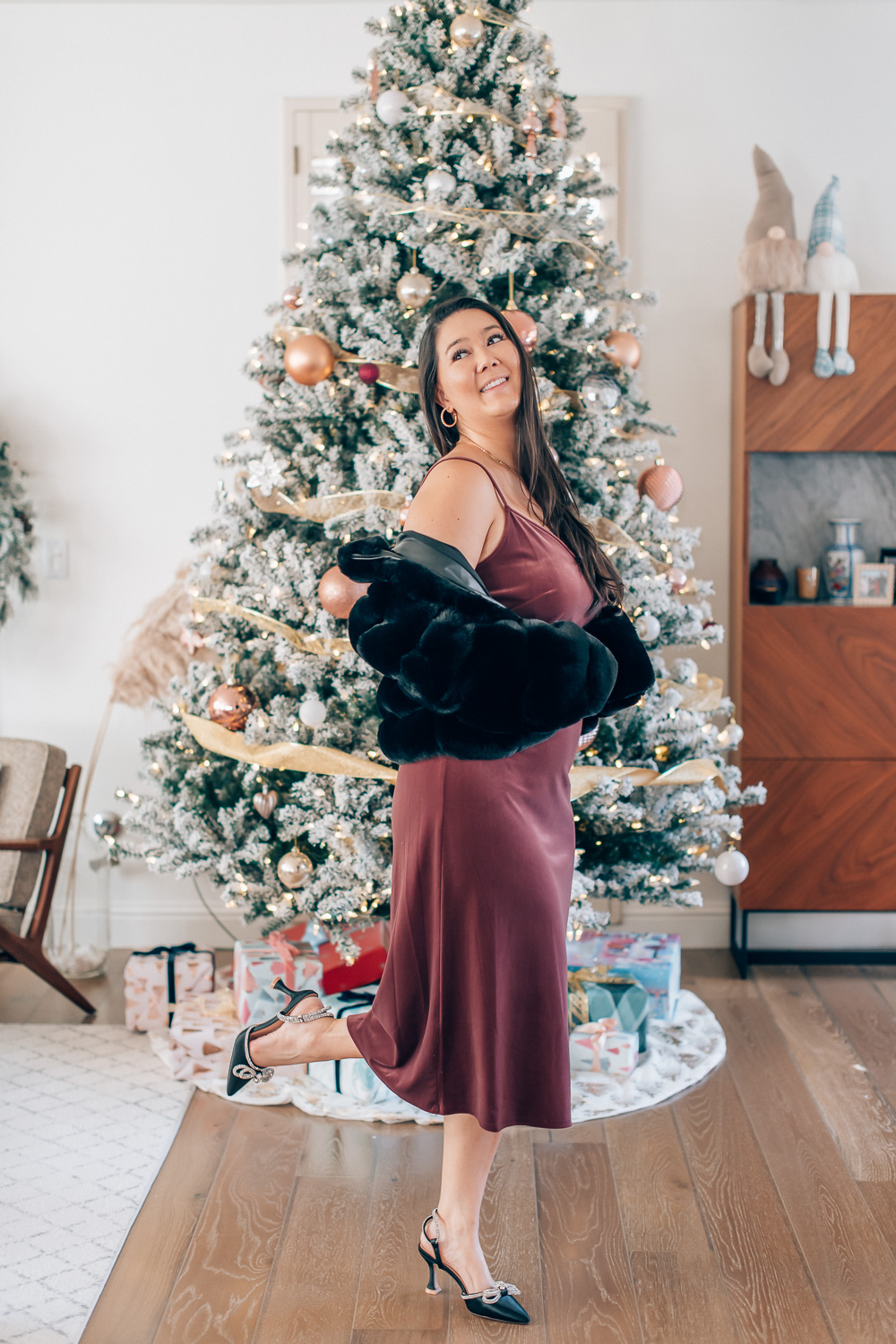 Chic and Affordable Holiday Dresses with Walmart