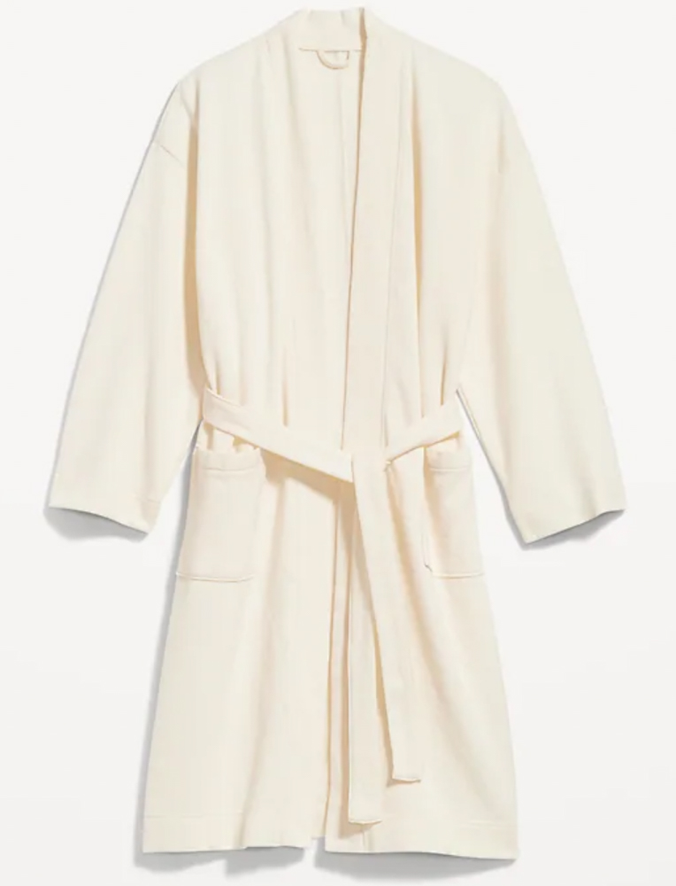 Top Barefoot Dreams robe dupes, by lifestyle blogger What The Fab