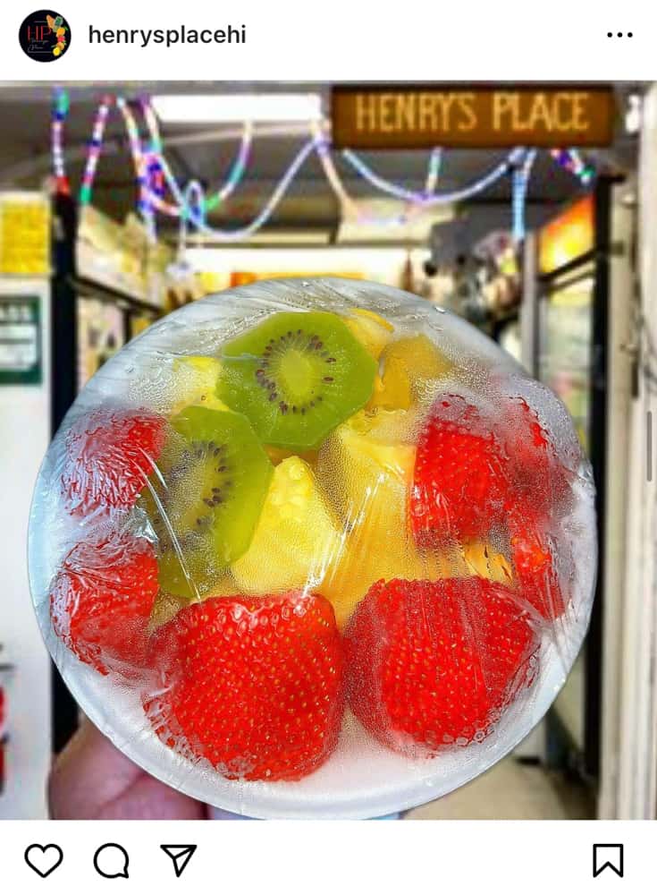 Best cheap eats Waikiki, by travel blogger What The Fab