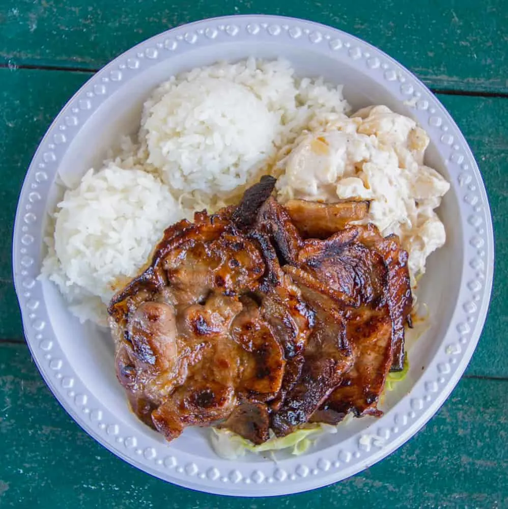 Best cheap eats Waikiki, by travel blogger What The Fab