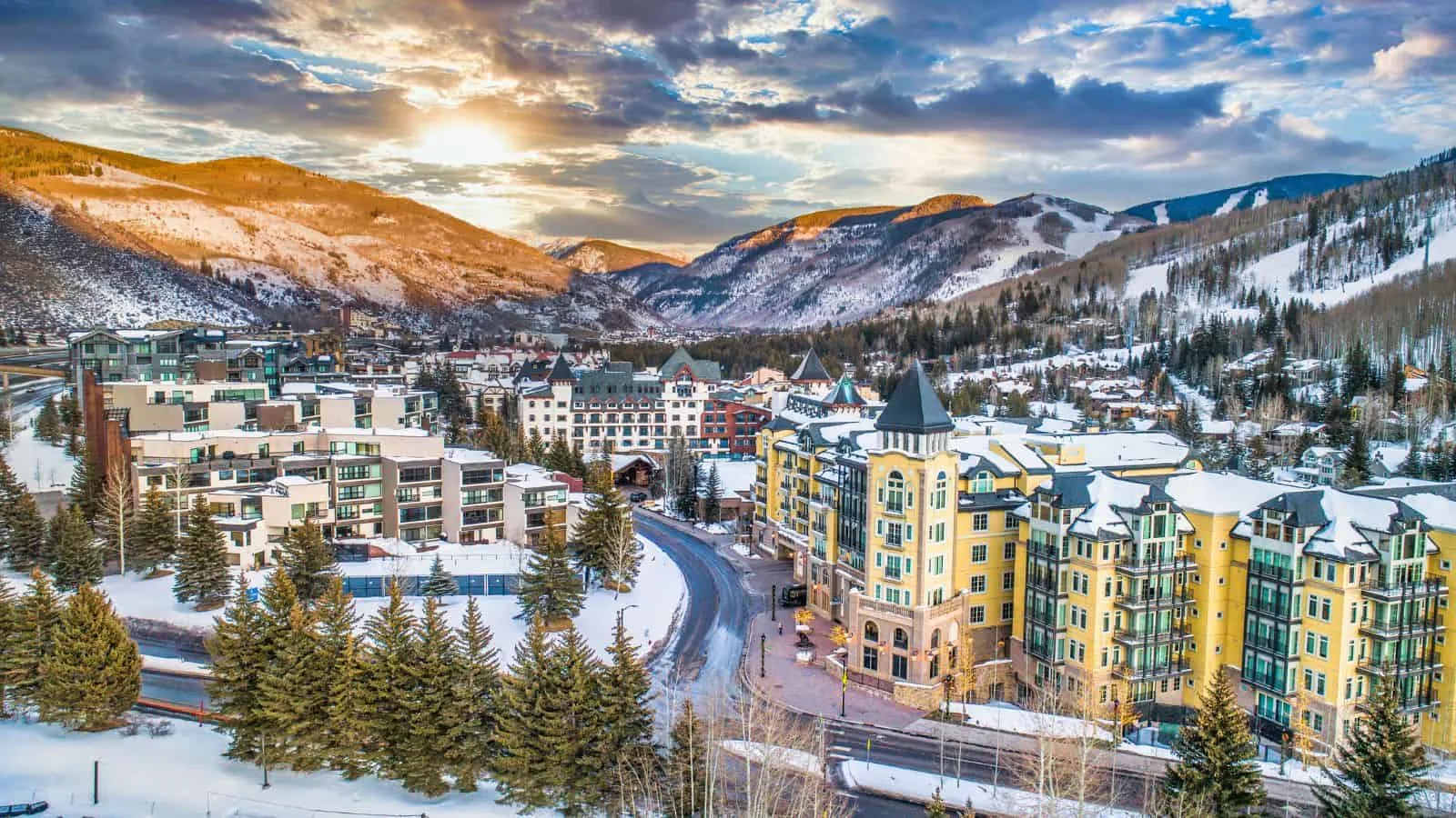 Best cities to visit in Colorado, by travel blogger What the Fab