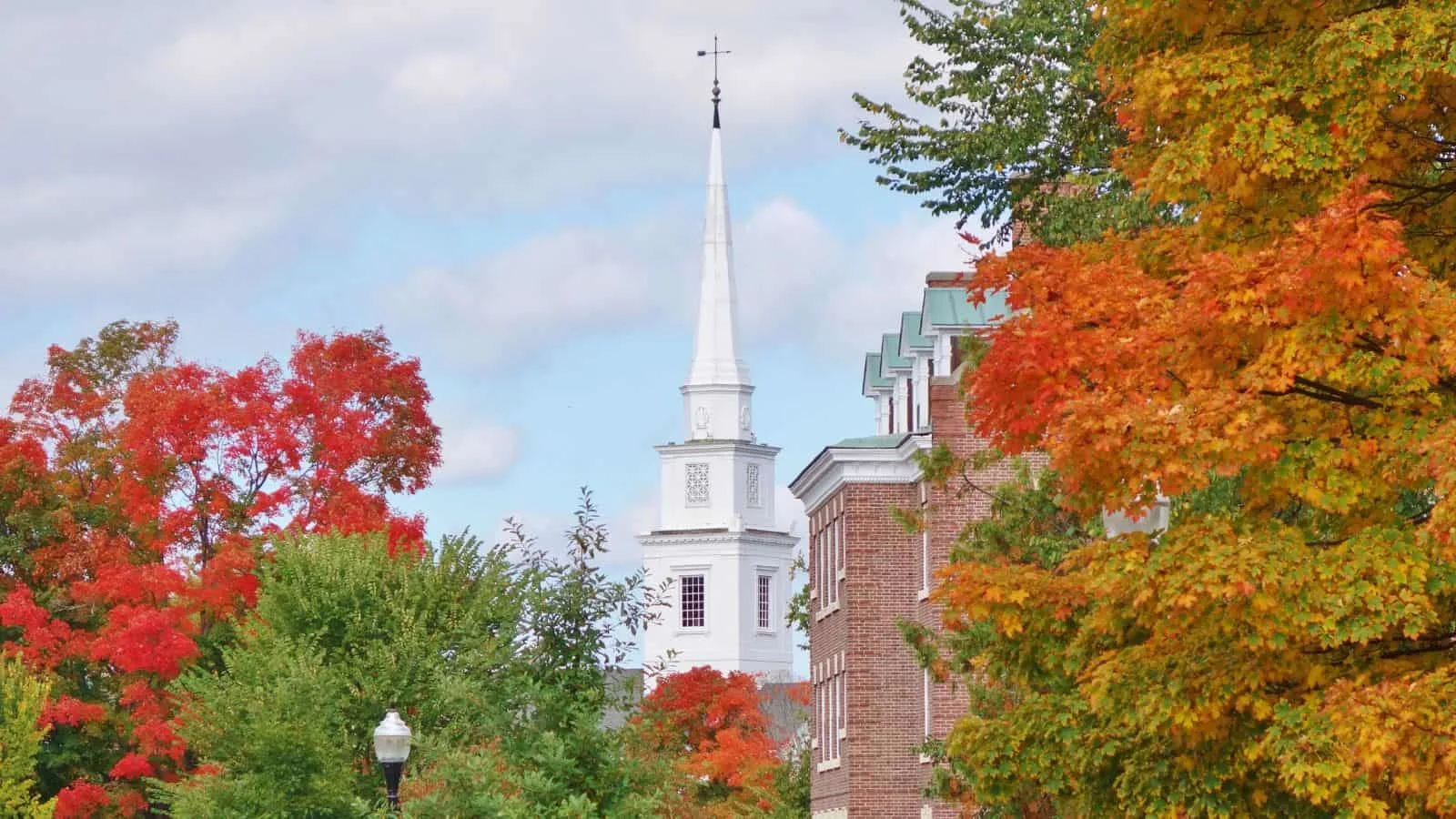 New England fall foliage destinations, by travel blogger What the Fab