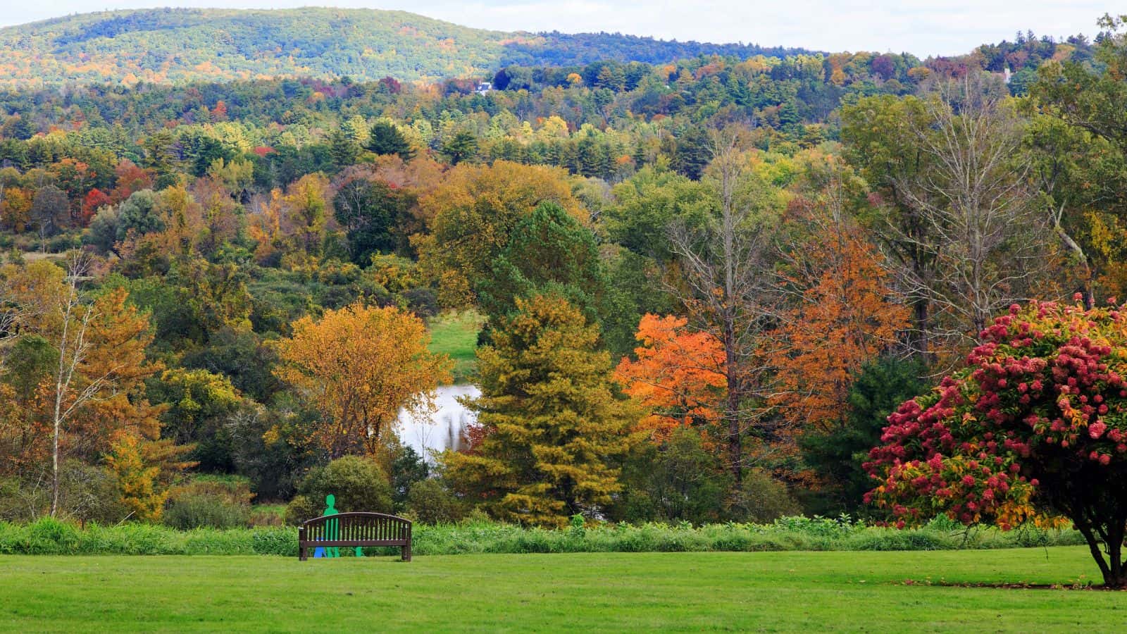 New England fall foliage destinations, by travel blogger What the Fab