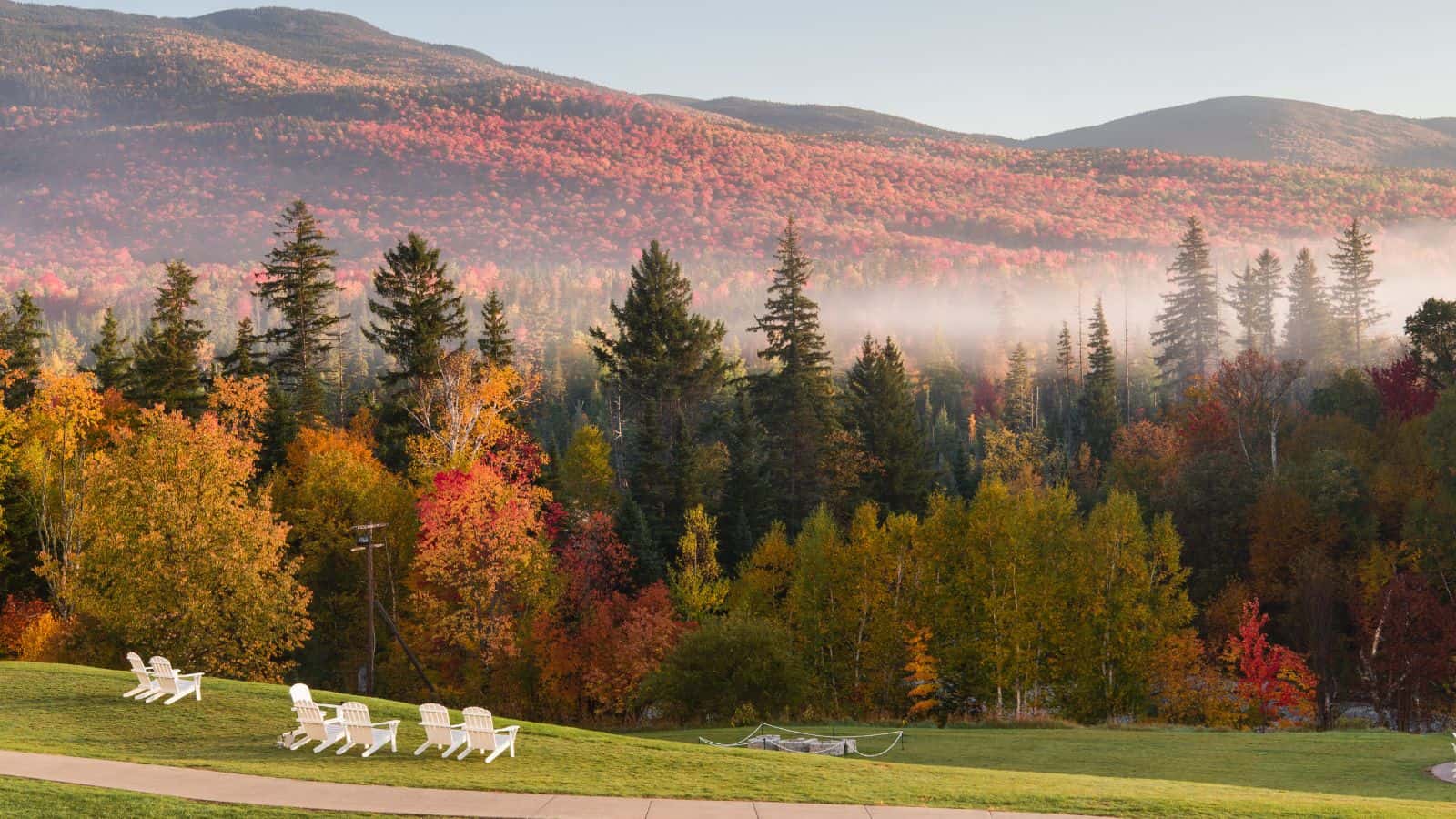 New England fall foliage destinations, by travel blogger What the Fab