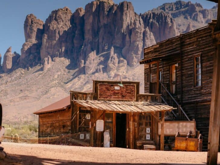 Best ghost towns around the world