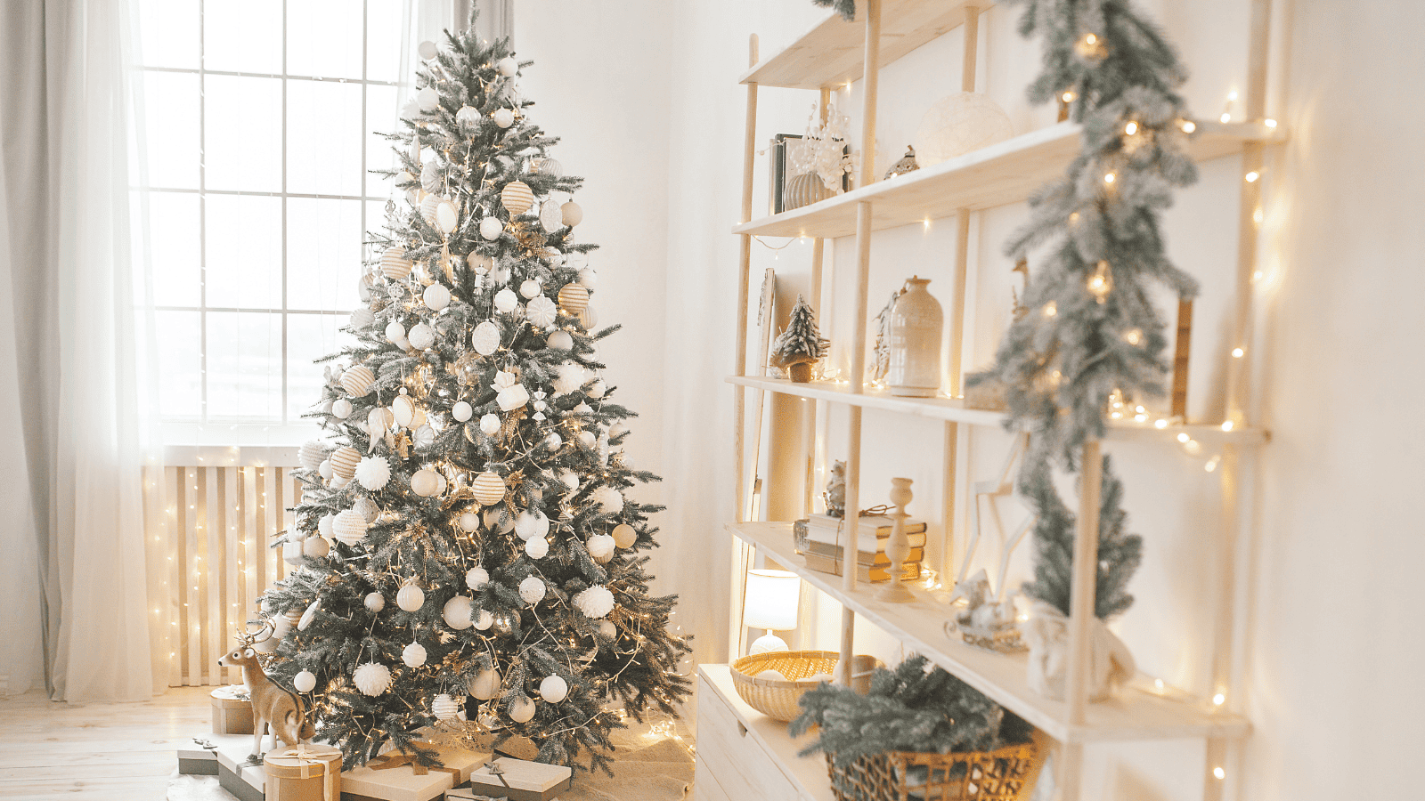 Christmas tree themes