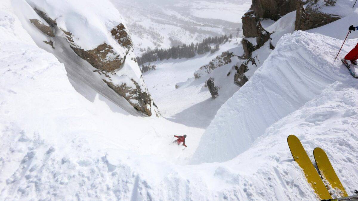 15 Most Dangerous Ski Slopes in the World - What The Fab