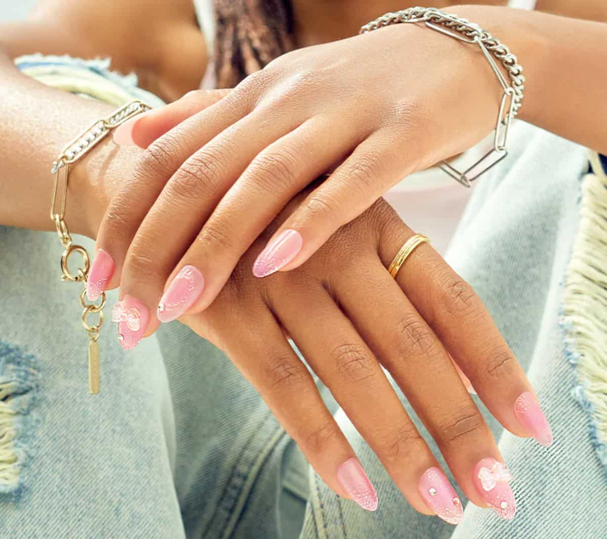 Stocking stuffers for her, by lifestyle blogger What The Fab